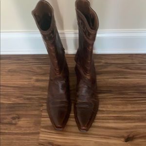 New Ariat cowboy boots!